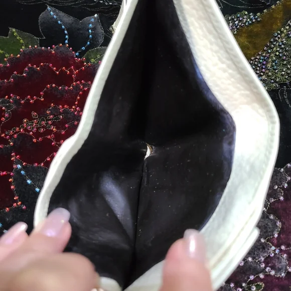 Gucci Wallet - Picture 12 of 14